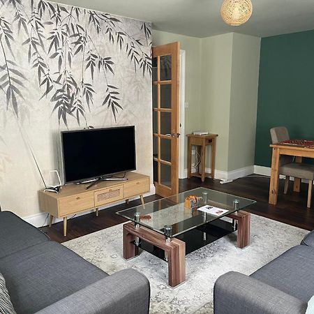 Comfortable Two Bedroom Modern Apartment London Exteriör bild