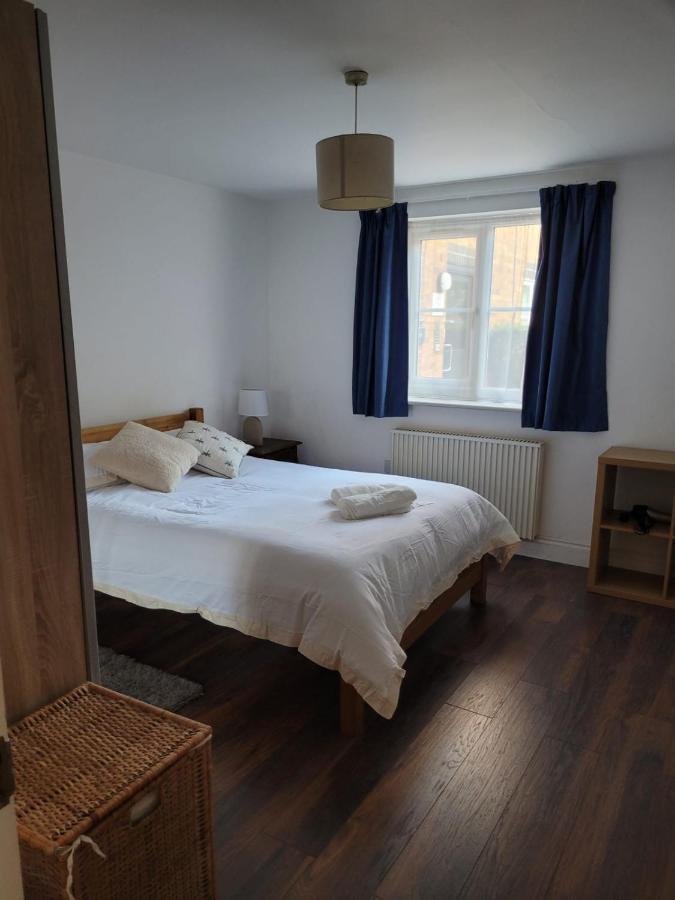 Comfortable Two Bedroom Modern Apartment London Exteriör bild