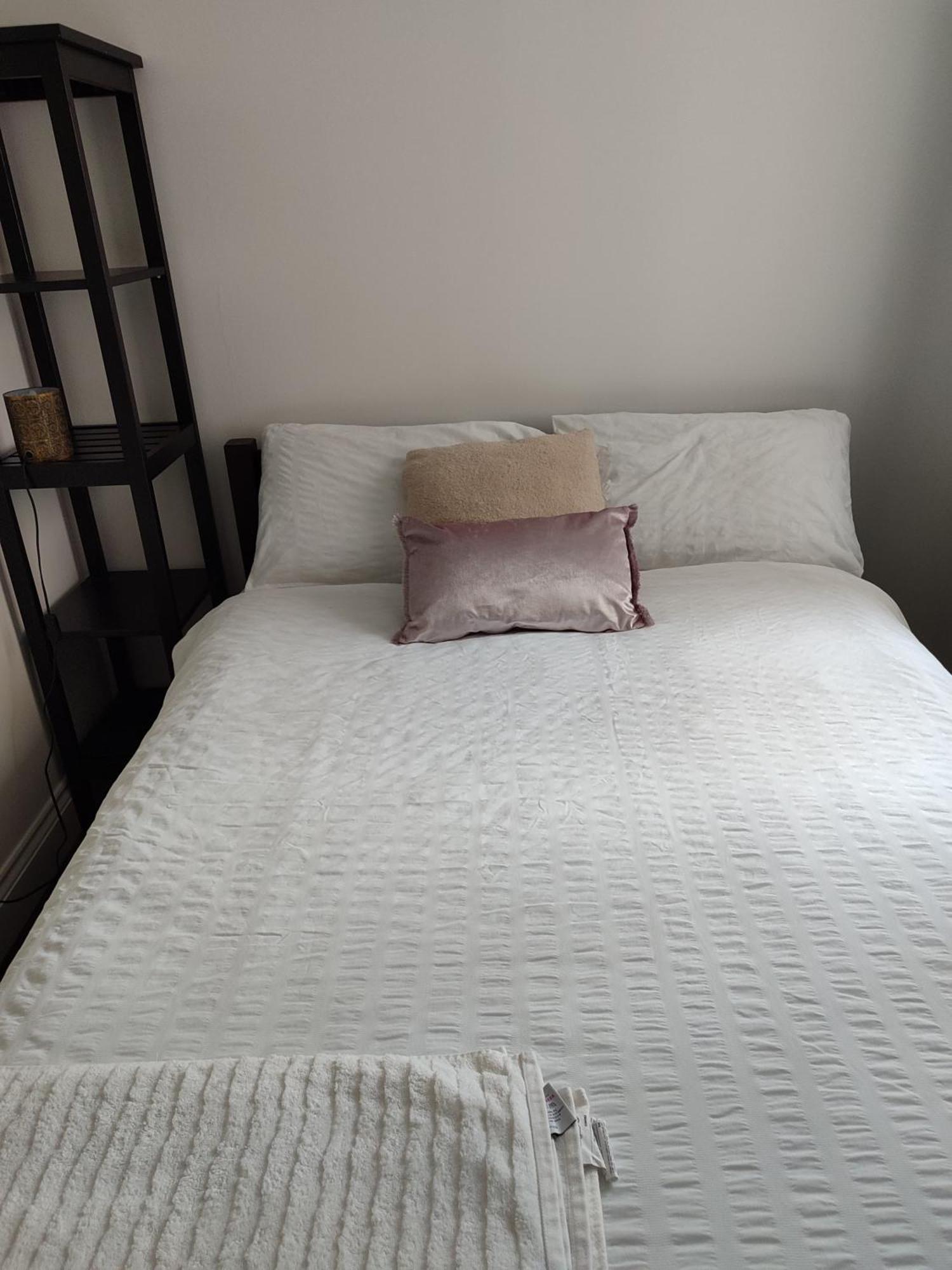 Comfortable Two Bedroom Modern Apartment London Exteriör bild